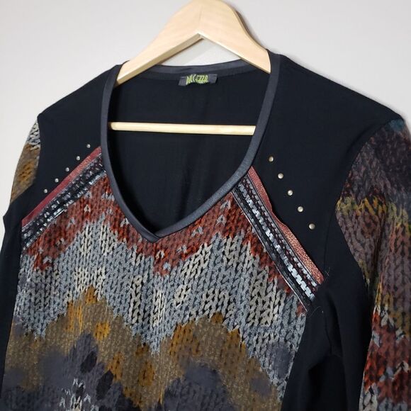 🦋3/$25 Dolcezza Large Black Red Print Long Sleeve V-neck Top - Picture 2 of 9